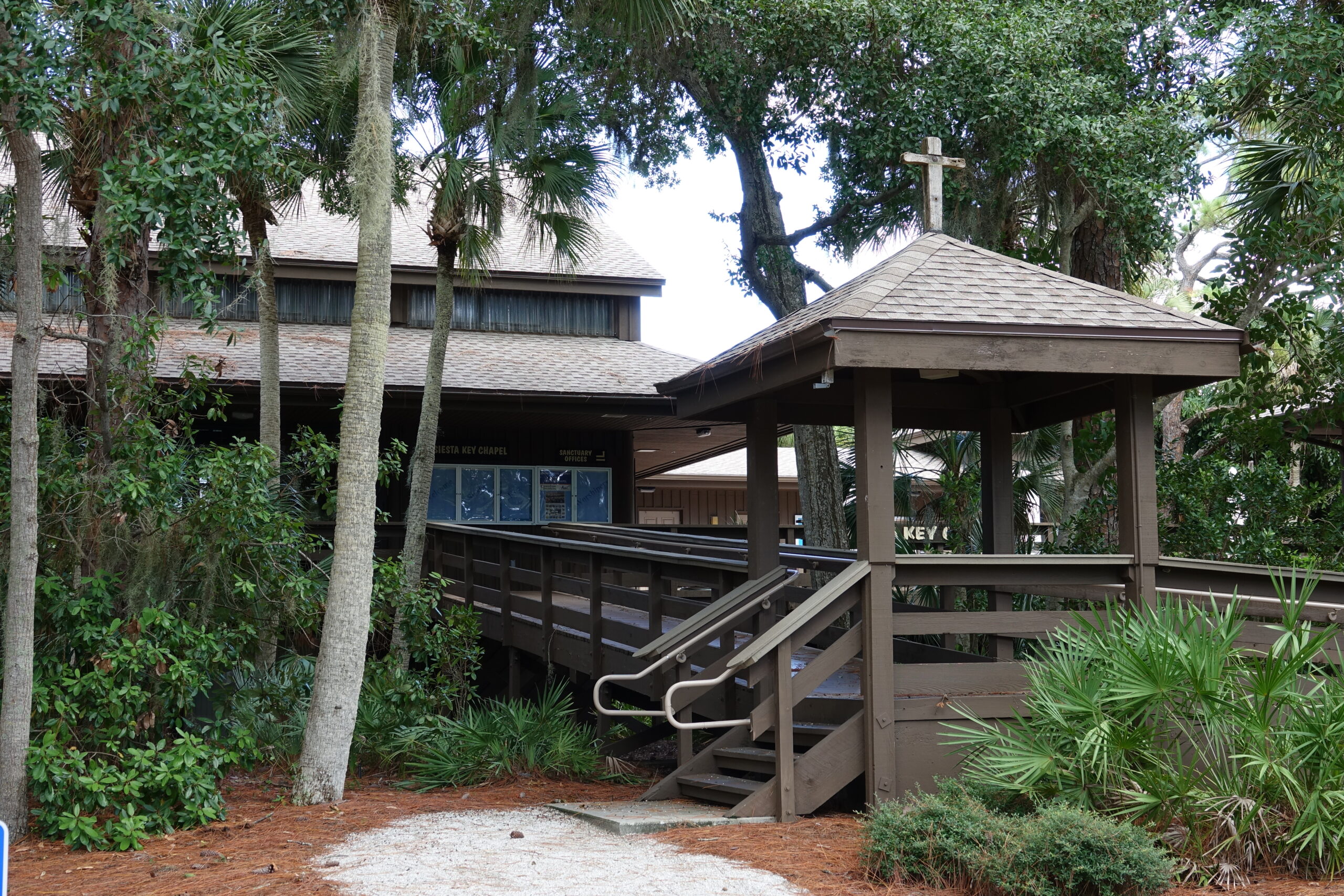SIESTA KEY CHAPEL OUTSIDE