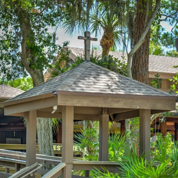 outside cross at siesta key chapel